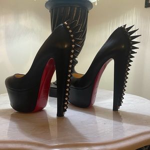 RARE Christian Louboutin Electropump 160